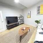 Apartamento junto a la playa