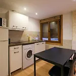 Stylous Apartment At The Center