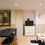 Stylous Apartment At The Center