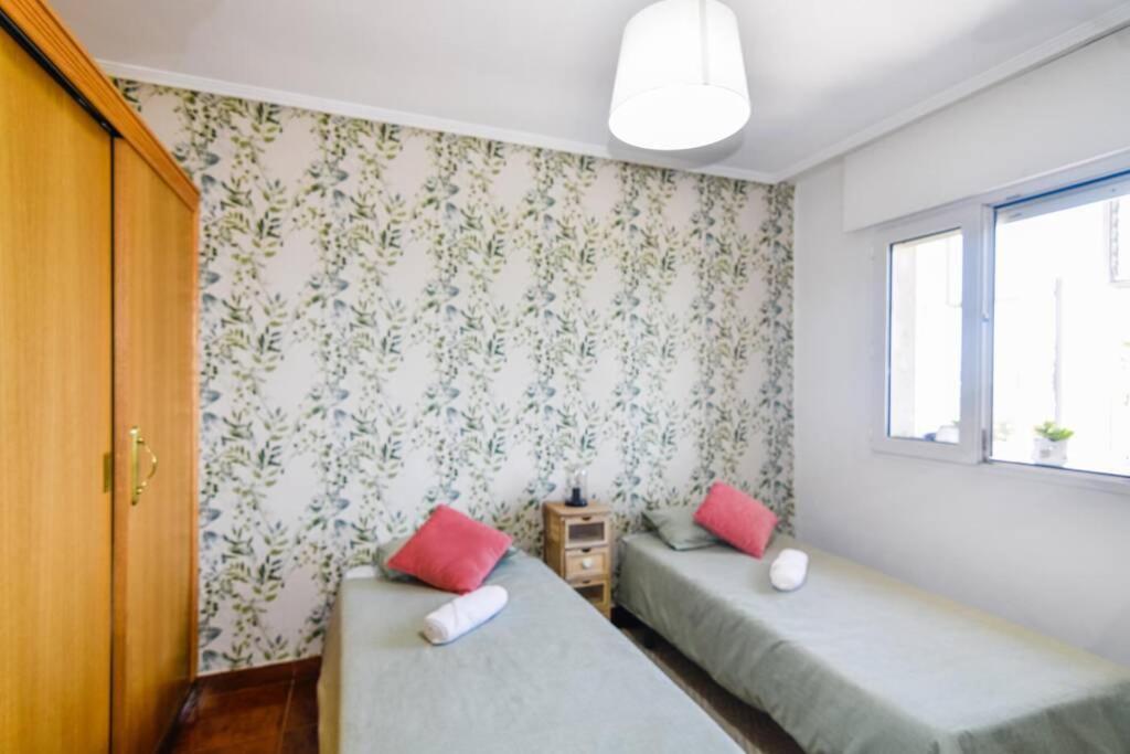 Apartamento ¡nuevo! Casa Reformada Con Parcela En Santander