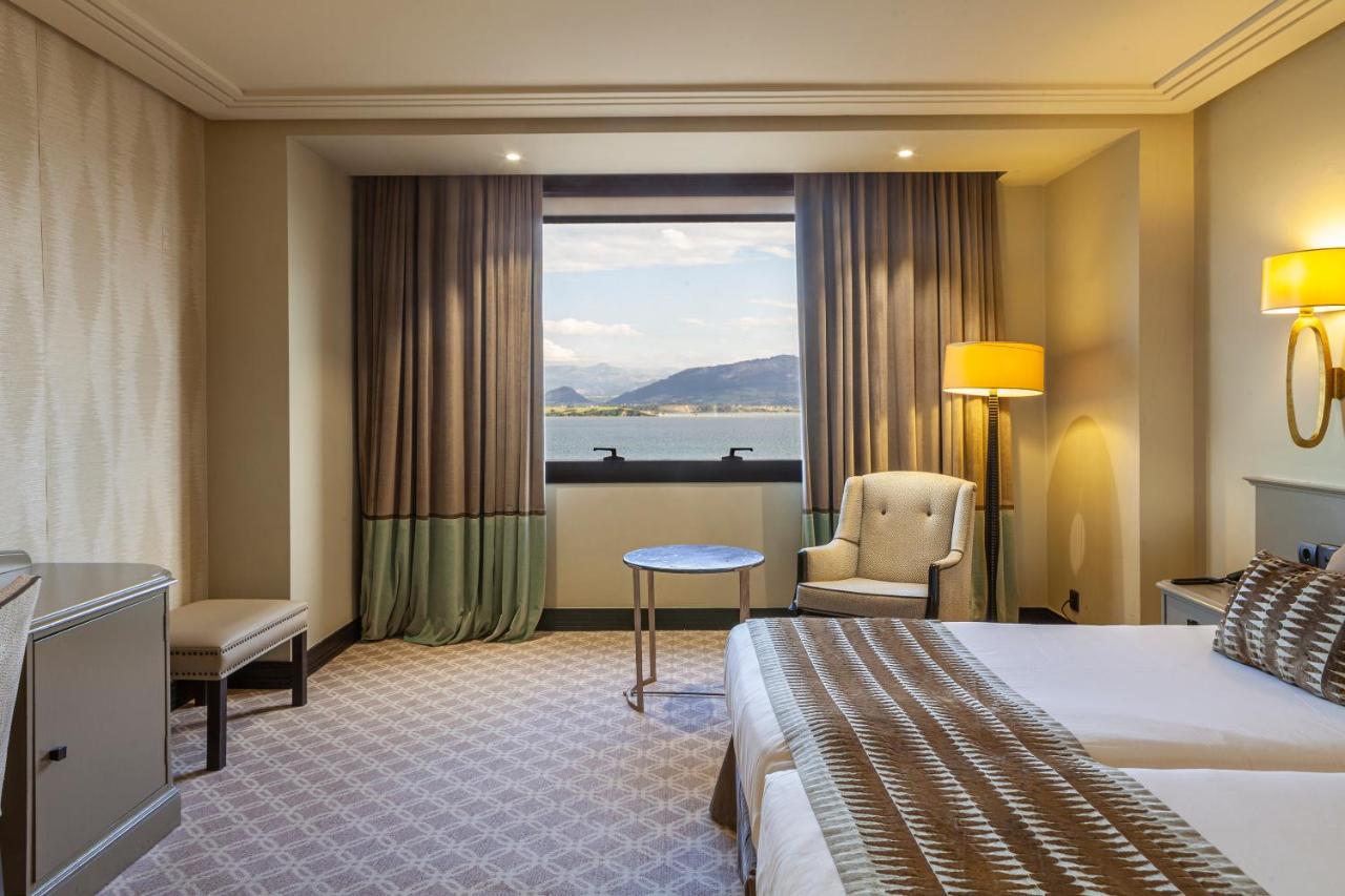 Bahía Hotel 4*