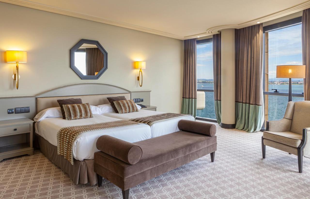 Bahía Hotel 4*