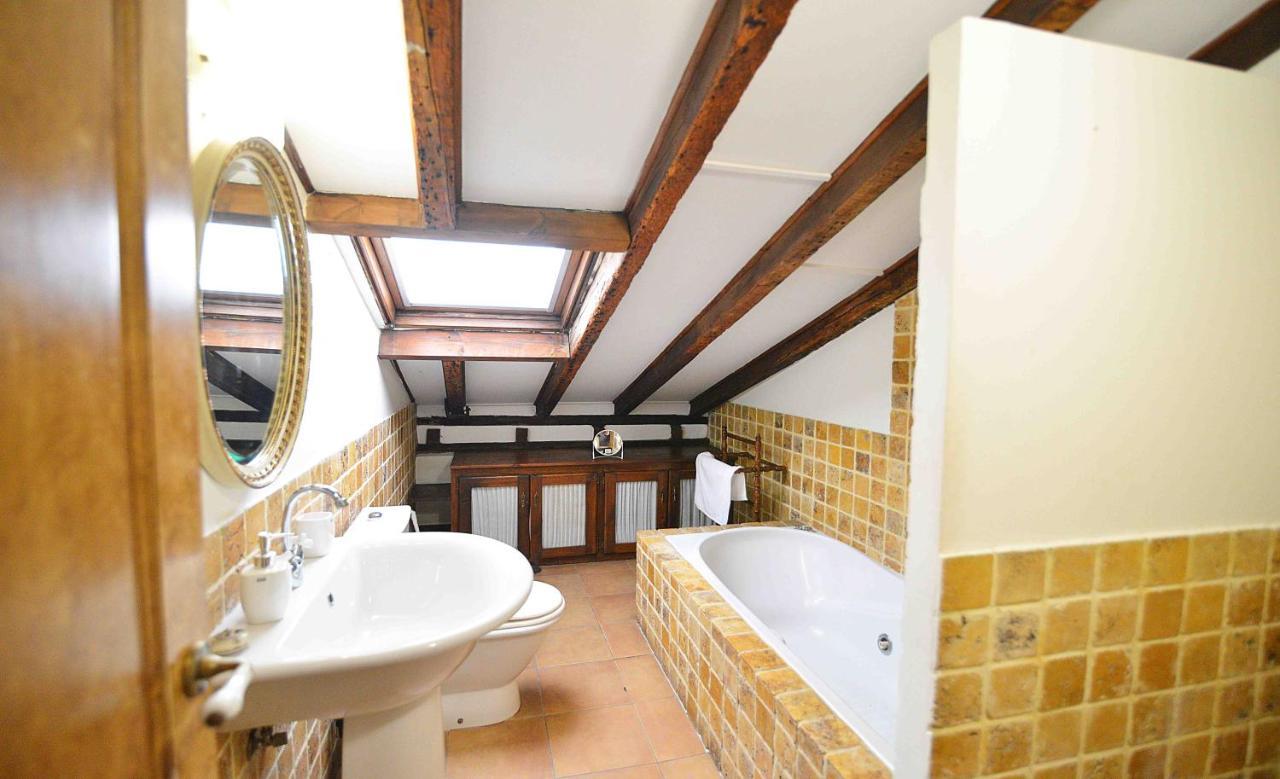 La Mansarda By Just Apartamento