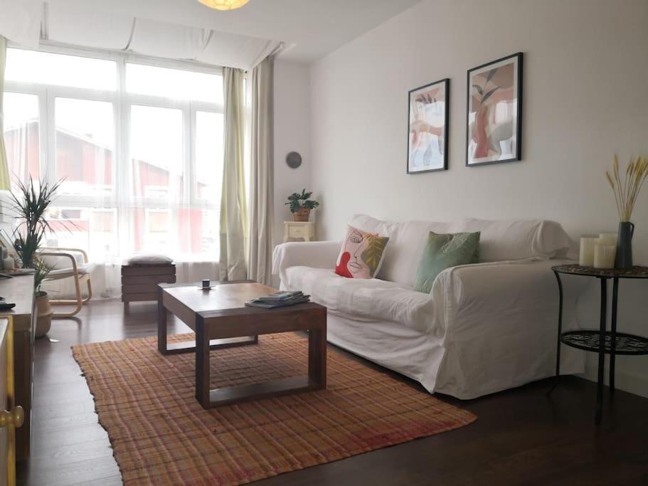 Spacious And Light Flat With Beautiful Views *