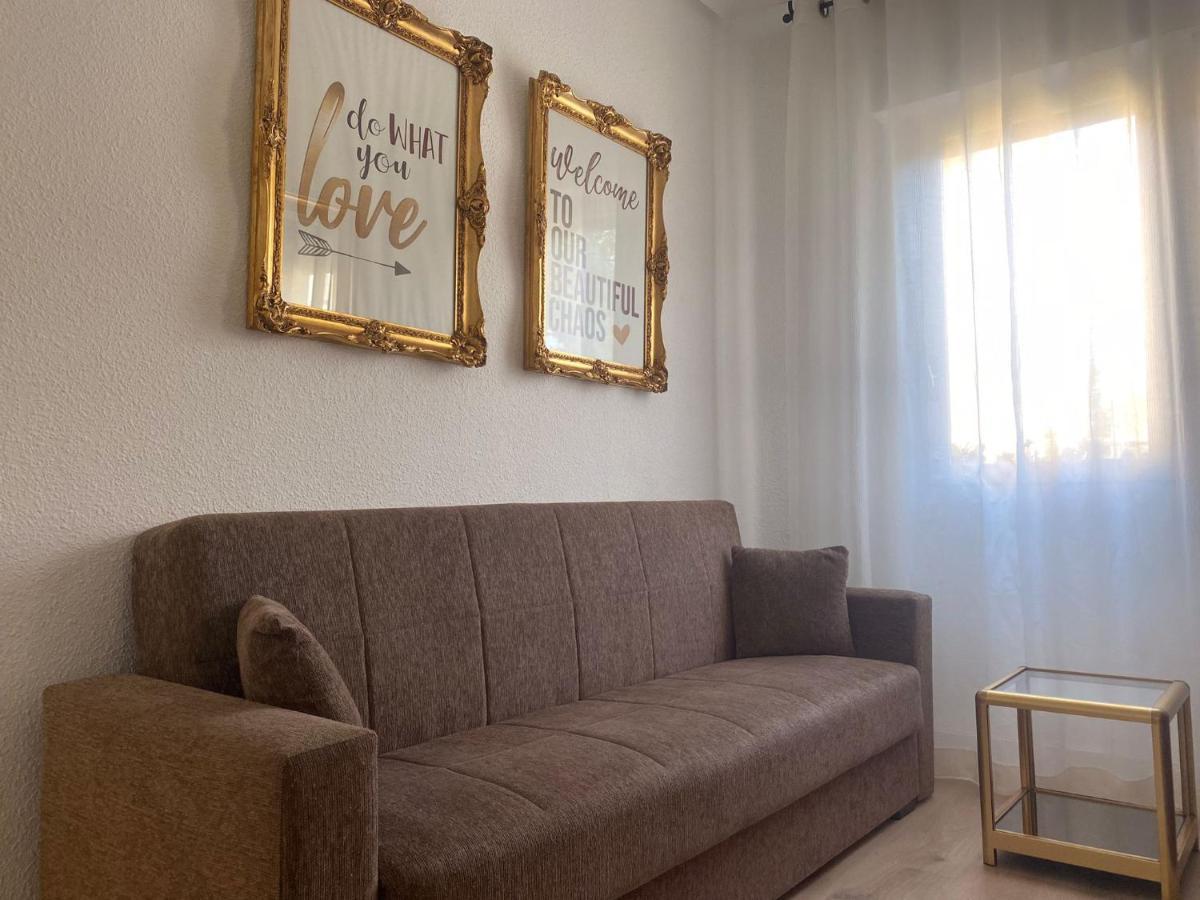 Bajo Con Terraza A 5 Min De La Playa Holiday home