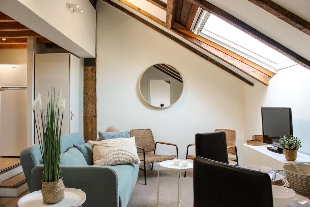 Designer Duplex In The Center Apartment