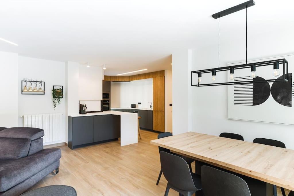Piso De Lujo A 300m De La Playa Apartamento *