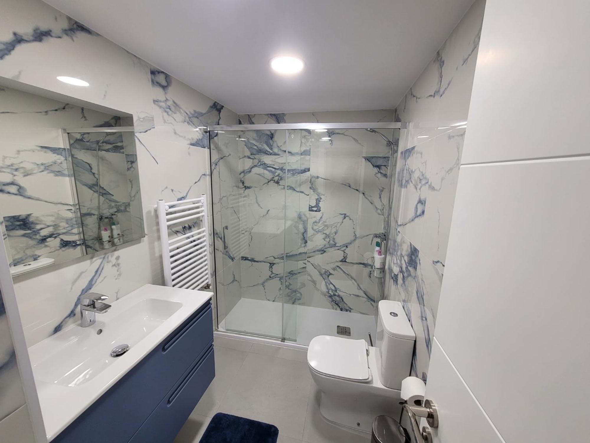 Ferry Port Brand New Apartamento
