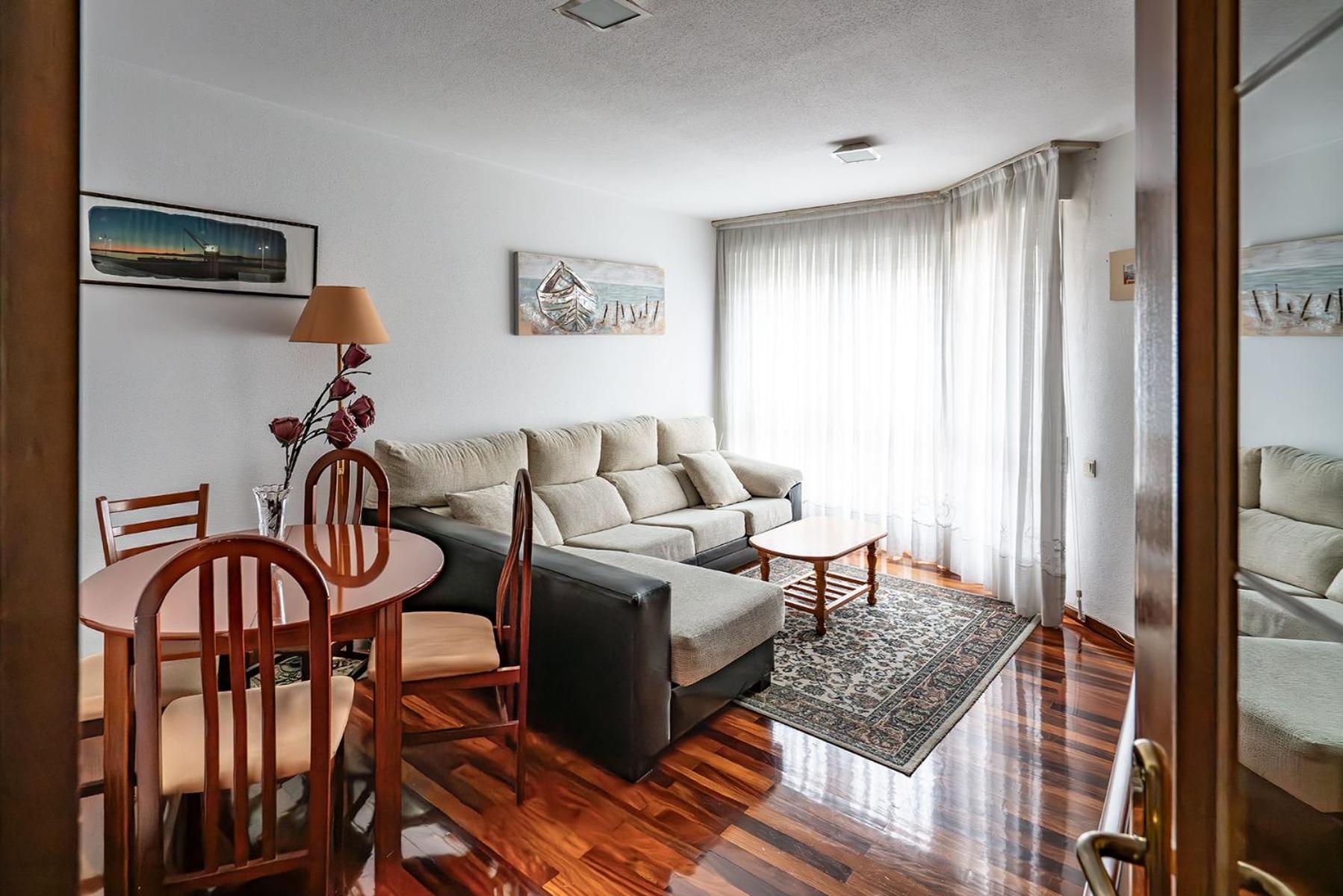 Piso Con Piscina Apartamento