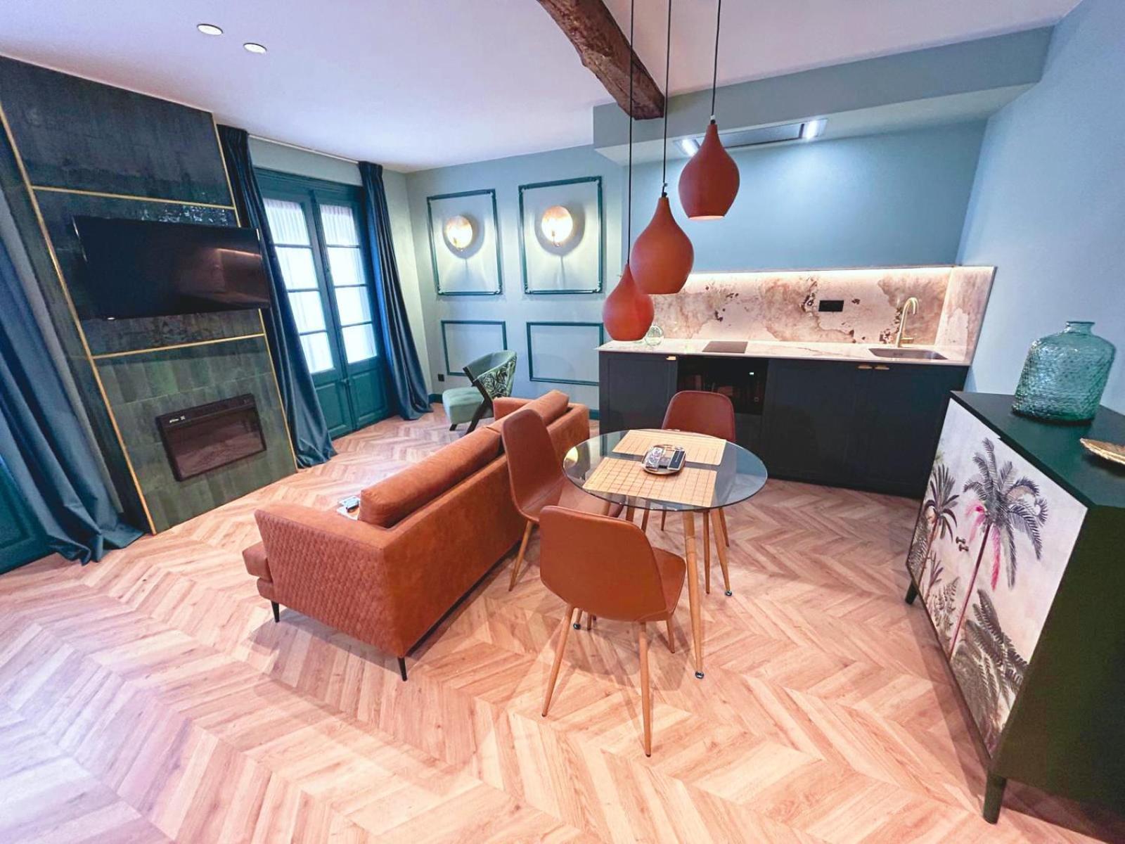 Lemon Apartment *