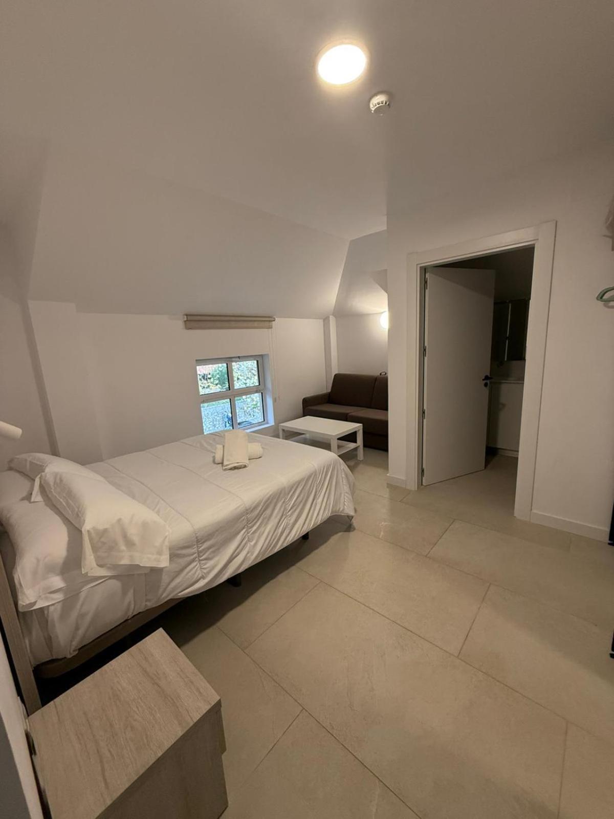 Miguela Hostal