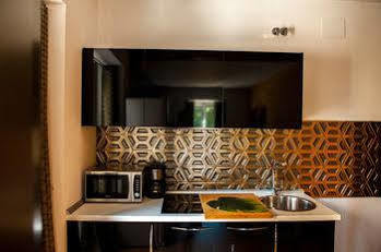 Art Apartment *
