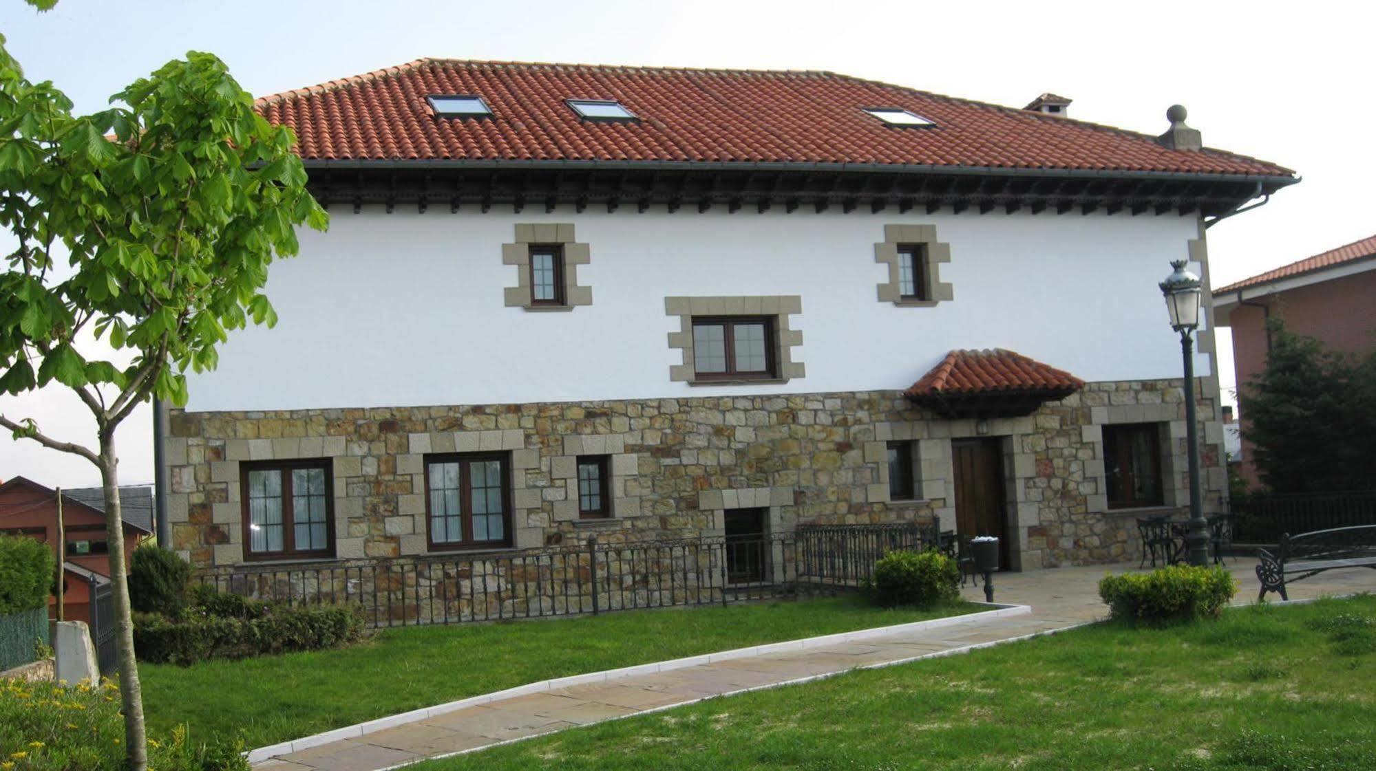 El Jardin De Angela Pensión Santander