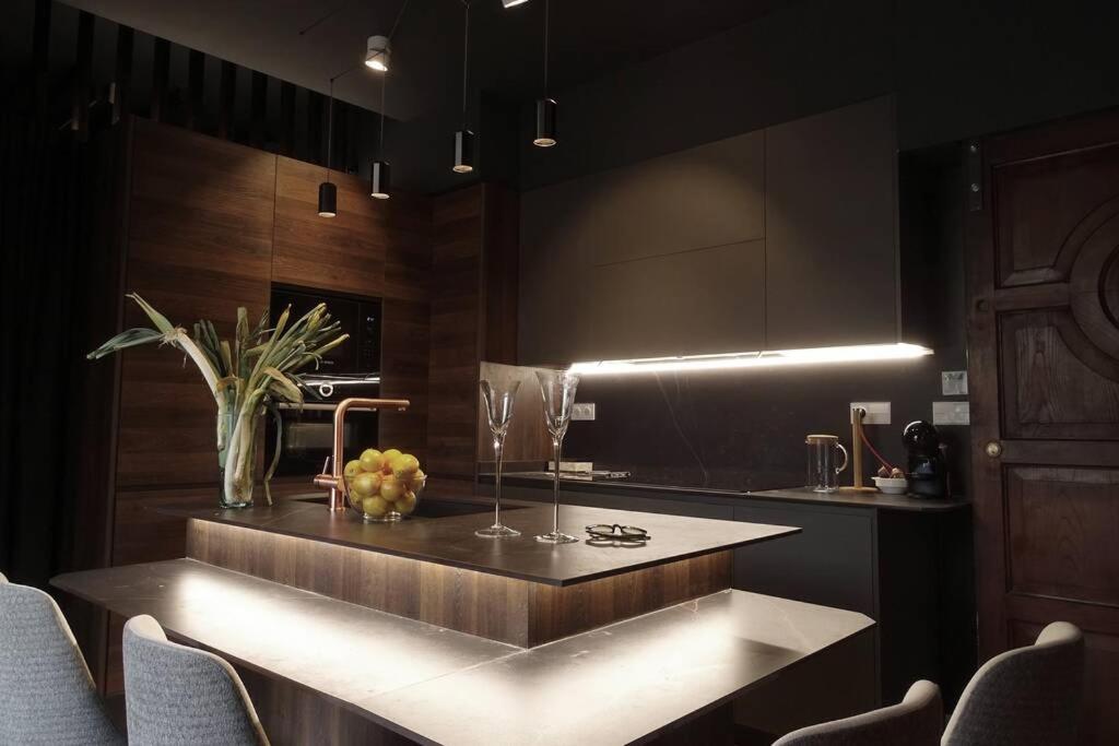 Apartamento De Lujo Junto Puerto Chico Apartamento *