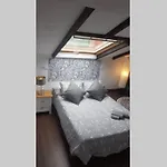 Aptos Cama del Rey ideal parejas