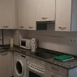 Coqueto Apartamento En Alameda Principal Garaje