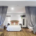Le Petit Apartamentos