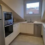Apartamento De Diseno. Moderno Y Acogedor. 2