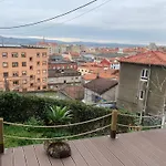 Acogedor bajo con jardín en el centro de Santander