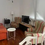 Pequeña Sara