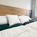 Hostel Plaza Canadio