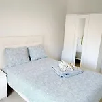 Hermoso Apartamento Entre Centro Y Playa