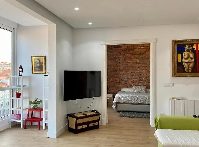 Comodo Y Moderno Piso En El Centro De Santander