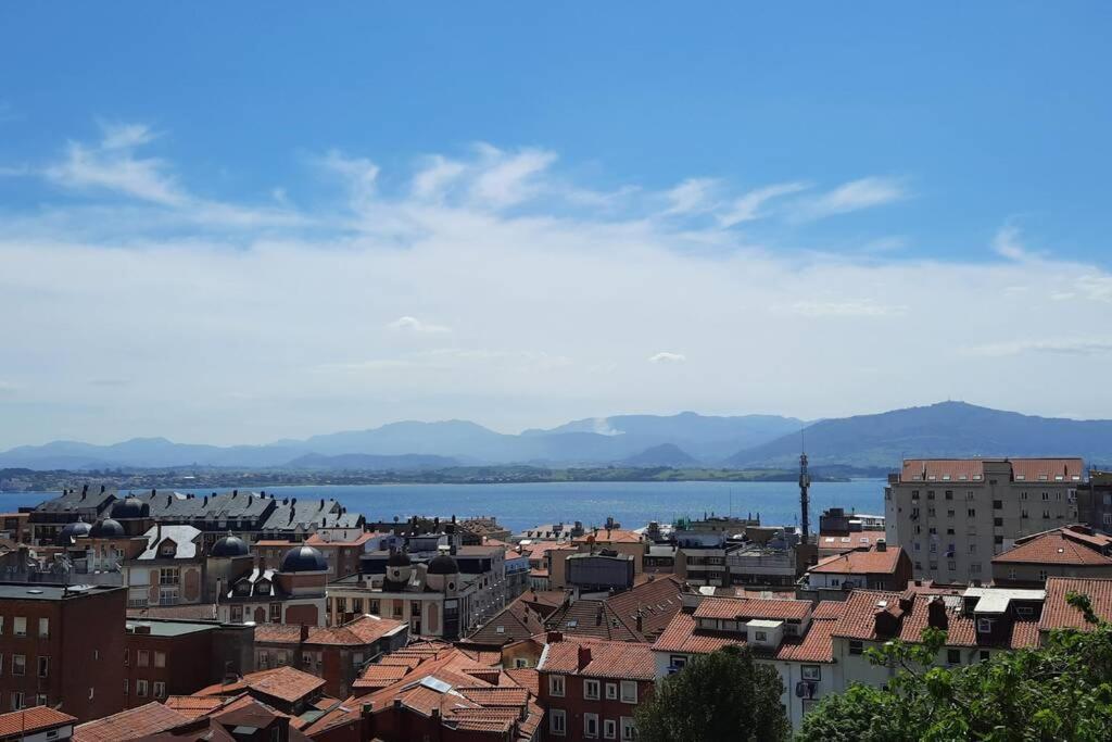 Céntrico Piso Reformado Con Vistas A La Bahía *