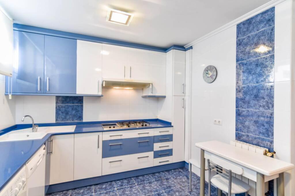 Apartamento ¡nuevo! Playa De Sardinero Con Espectaculares Vistas *