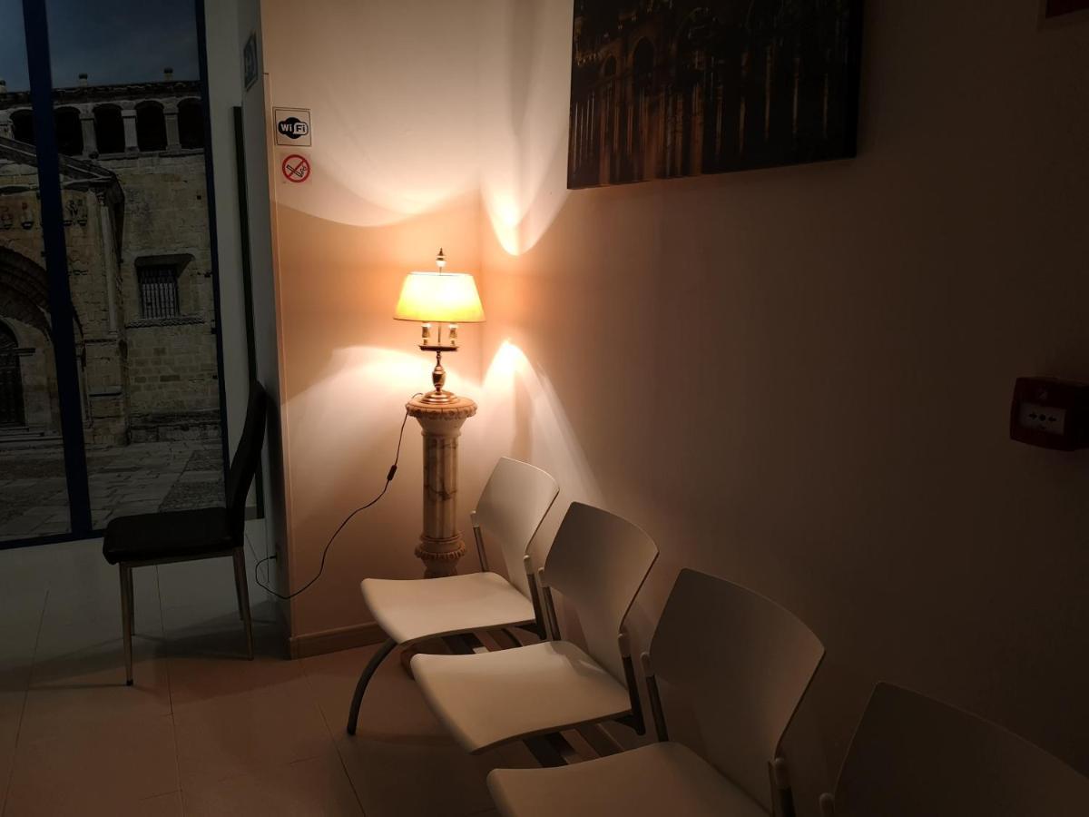 De Facultades Hostal Santander