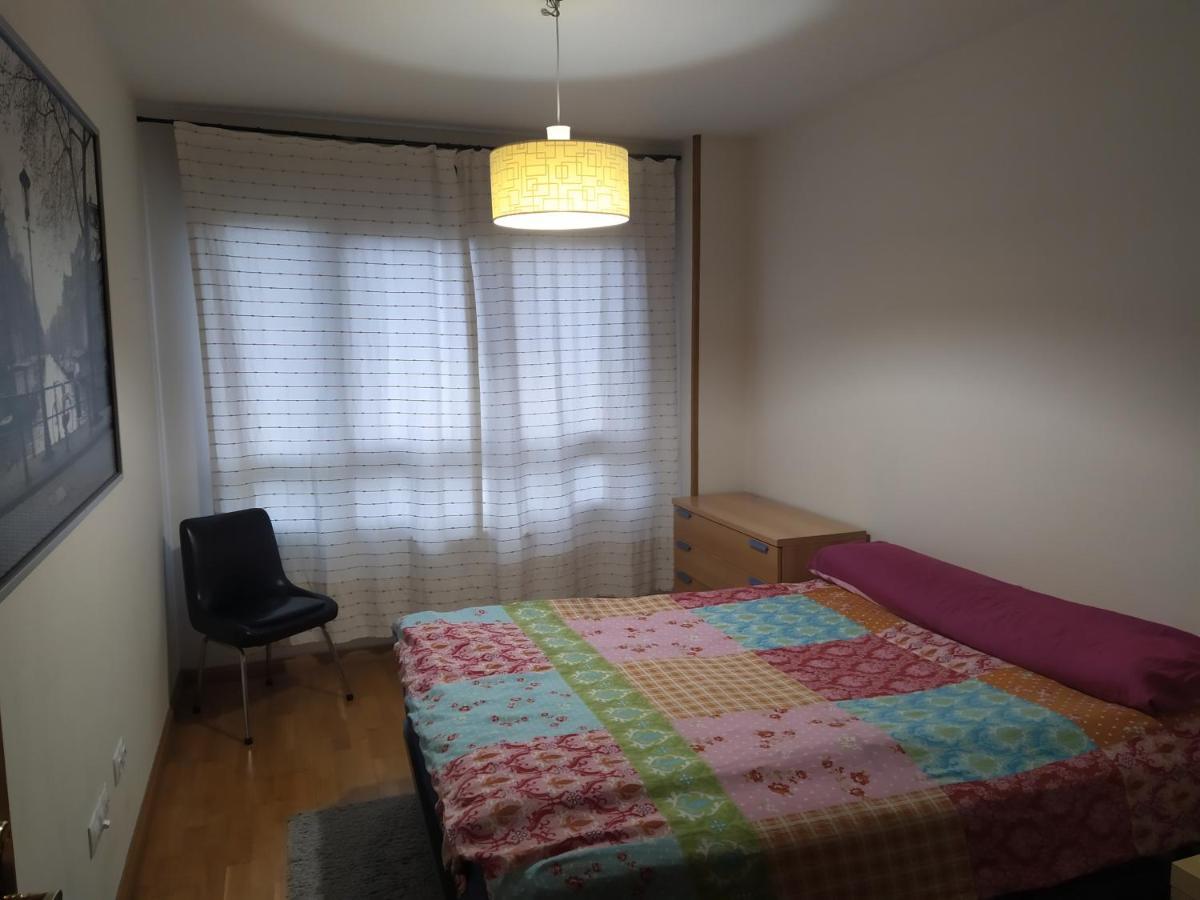 Piso con vistas en urbanización con piscina Apartamento *