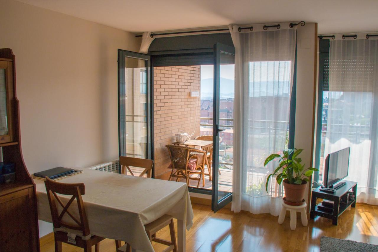 Apartamento Piso con vistas en urbanización con piscina
