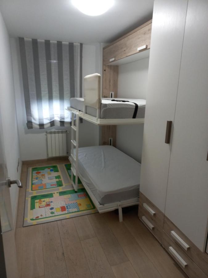 Apartamento Bajo Con Jardín En Exclusiva Urbanización Cerca De Playa Santander