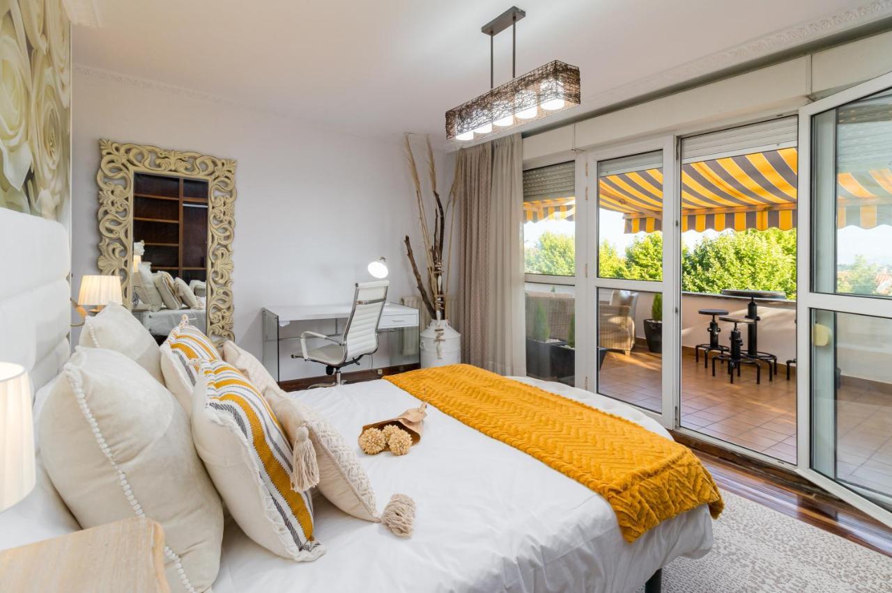 Gran Apartamento En Zona Residencial Con Garaje