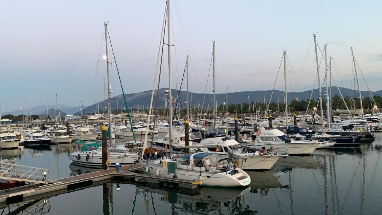 Apartamento Puerto Deportivo Marina De *