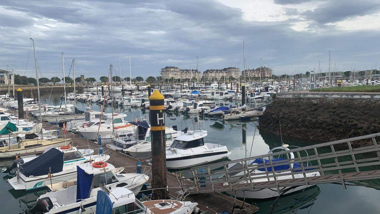 Puerto Deportivo Marina De * Santander