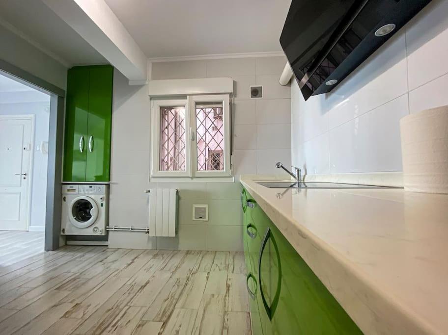 Apartamento Piso Centrico Con Vistas A La Bahia De *