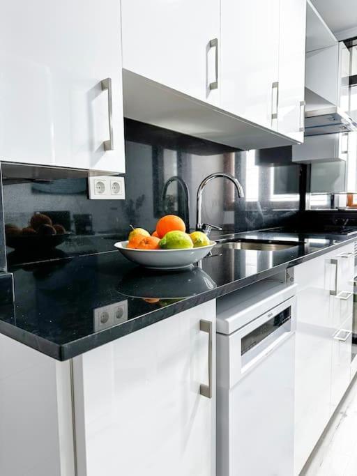 Apartamento Piso Valdecilla Con Garaje