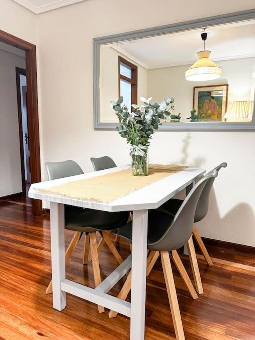 Piso Valdecilla Con Garaje Apartment