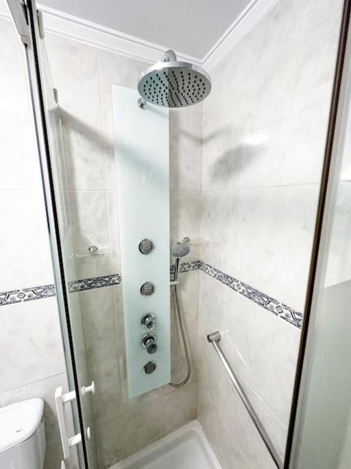Piso Valdecilla Con Garaje Apartamento