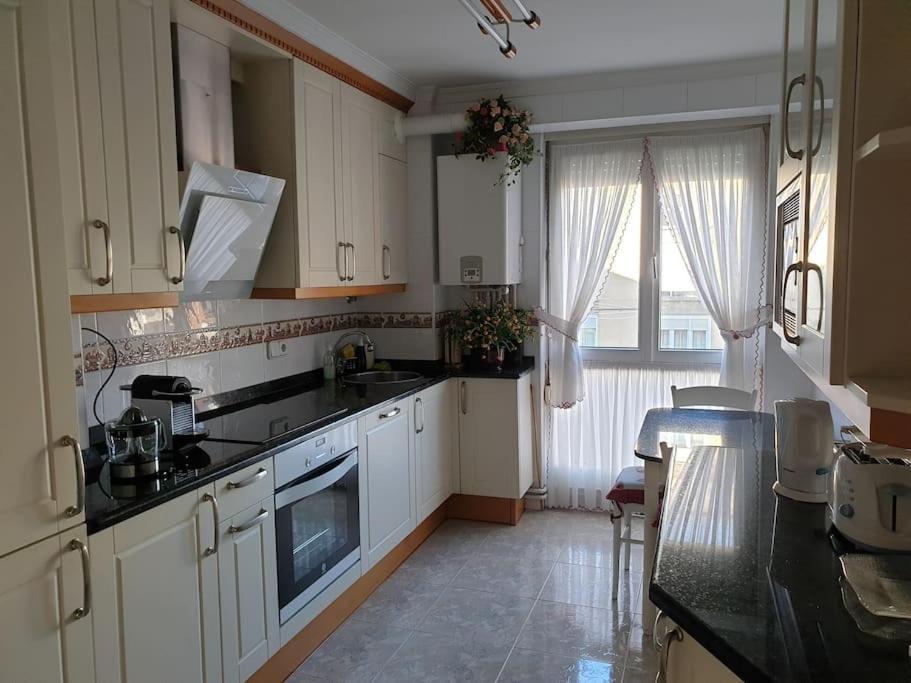 Apartamento Con Garaje. Luminoso Y Confortable *