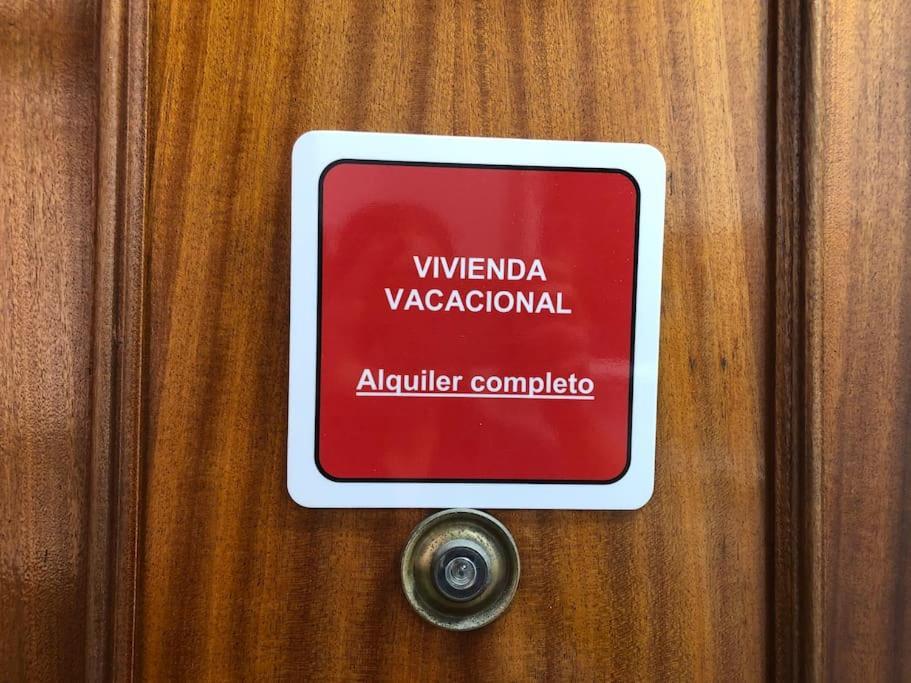 Piso En Zona Universidad Y Sardinero By Urbanhosting *