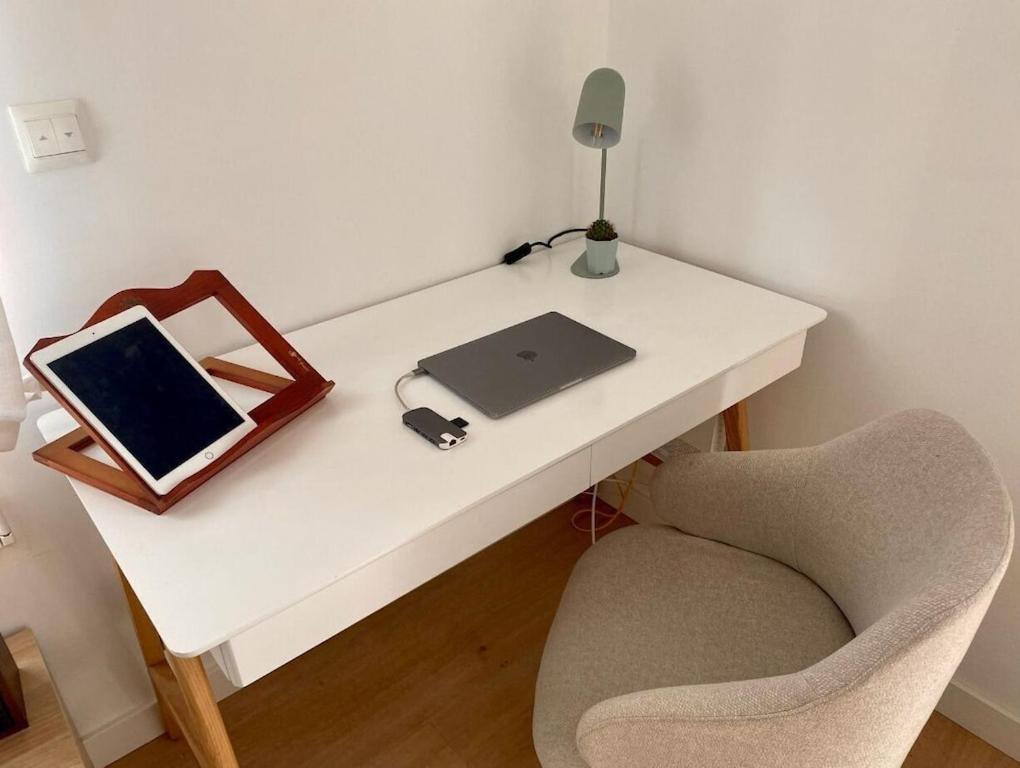Apartamento Moderno Y Luminoso En El Centro De *