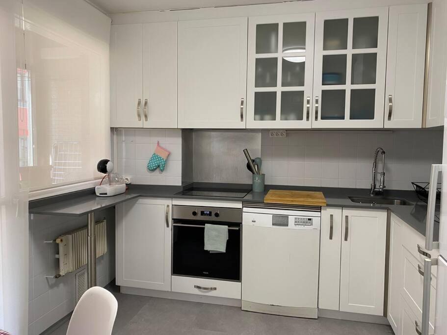 Alojamiento Familiar - Garaje Opcional Apartment *