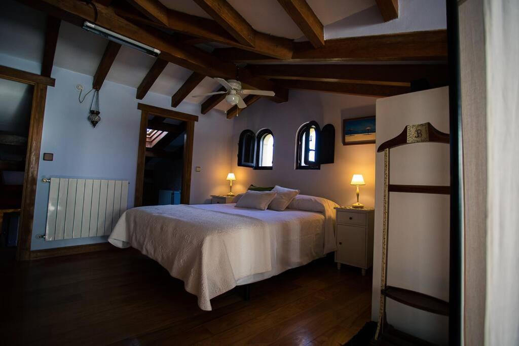 Casa Independiente Con Chimena, Jardin Y Barbacoa Holiday home *