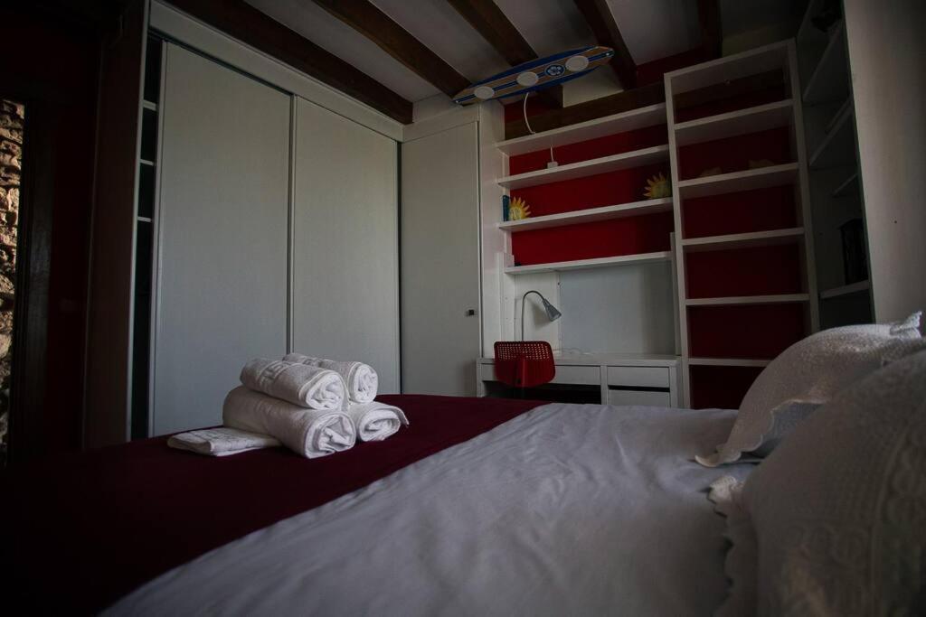 Holiday home Casa Independiente Con Chimena, Jardin Y Barbacoa