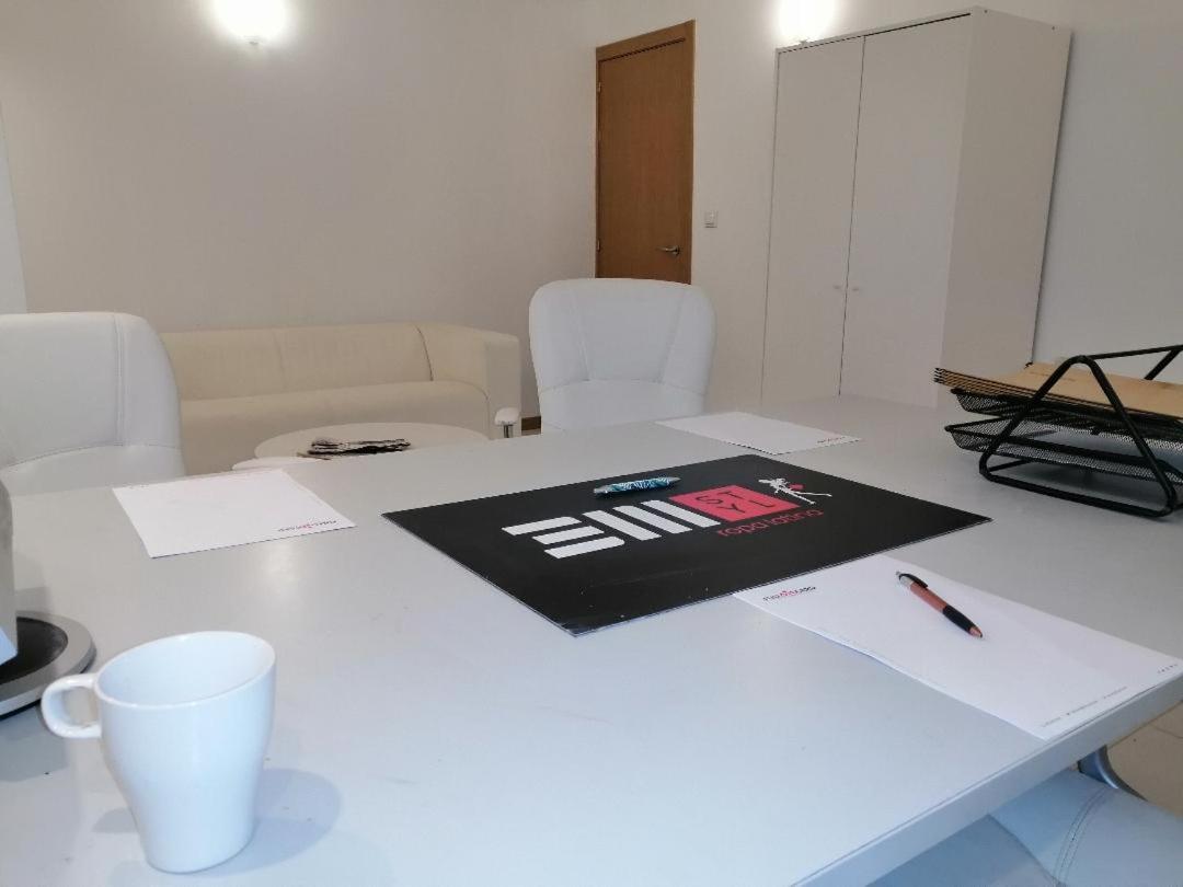 Apartamento Service - Coworking Santander