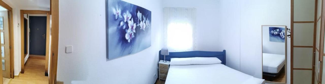 Bajo Al Lado Del Ayuntamiento Apartment *