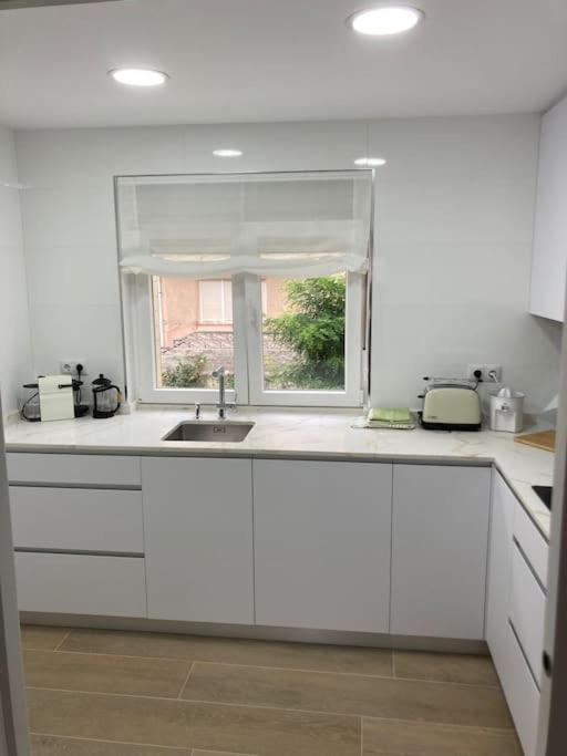 Piso Centrico Con Garaje Privado Gratis Apartamento