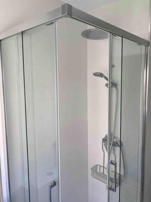 Piso Centrico Con Garaje Privado Gratis Apartamento *